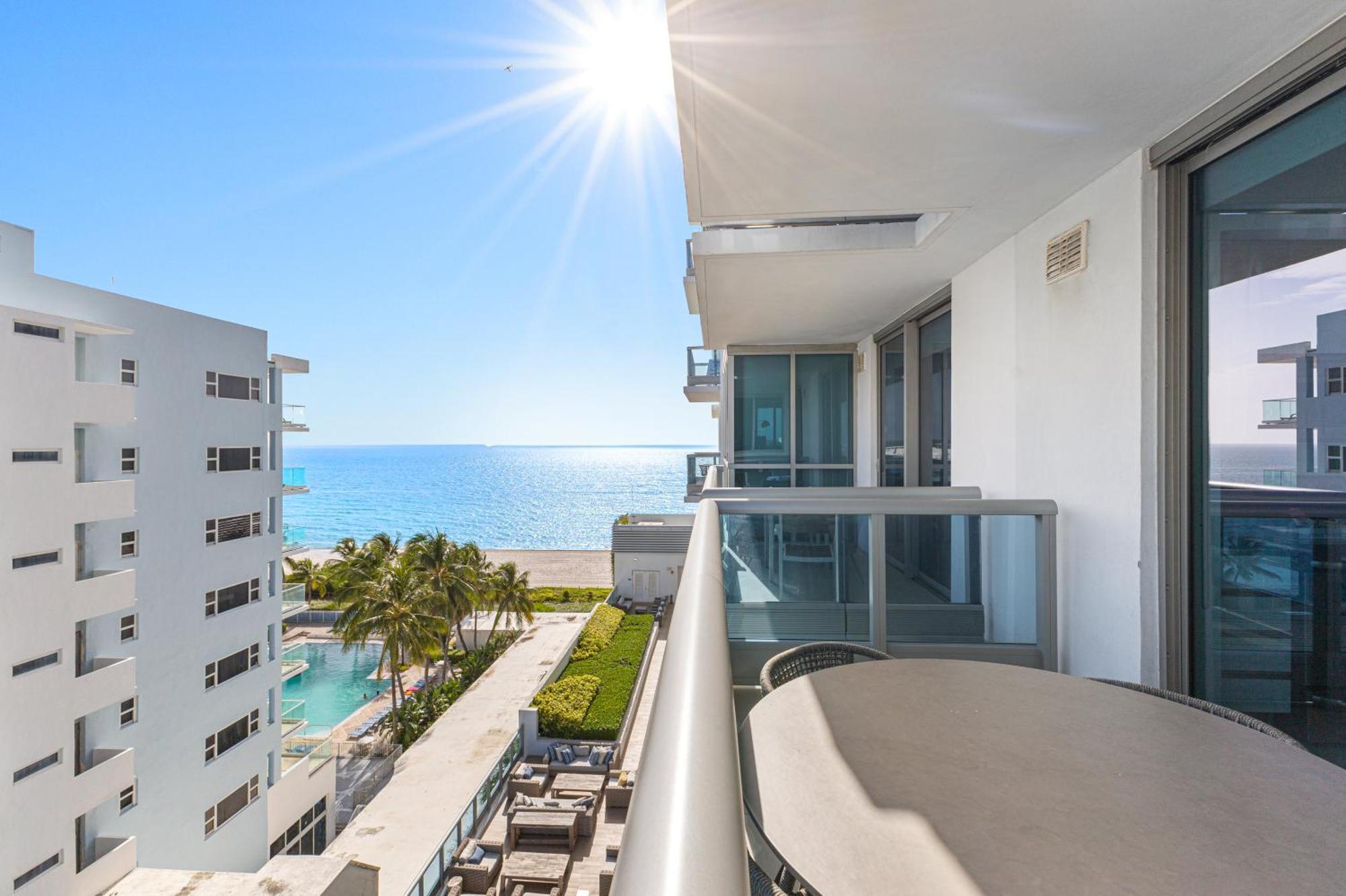 Dharma Home Suites Miami Beach At Monte Carlo Dış mekan fotoğraf